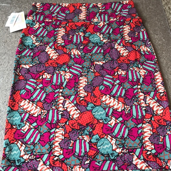 LuLaRoe Dresses & Skirts - Lularoe Cassie skirt